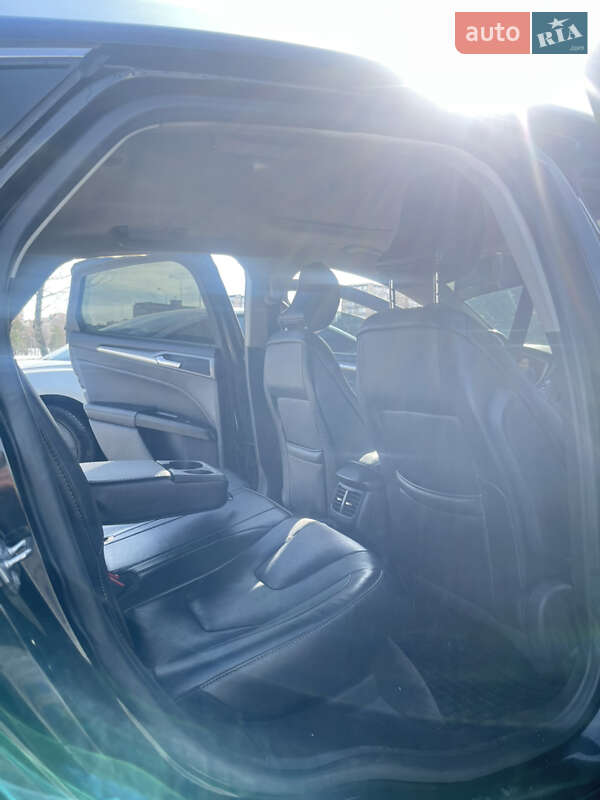 Седан Ford Fusion 2015 в Тиврову