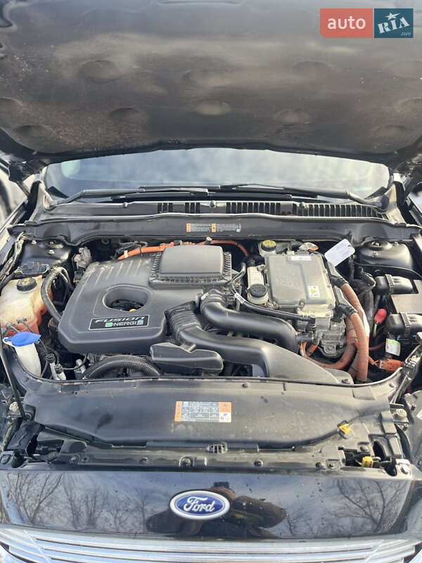 Седан Ford Fusion 2015 в Тиврову