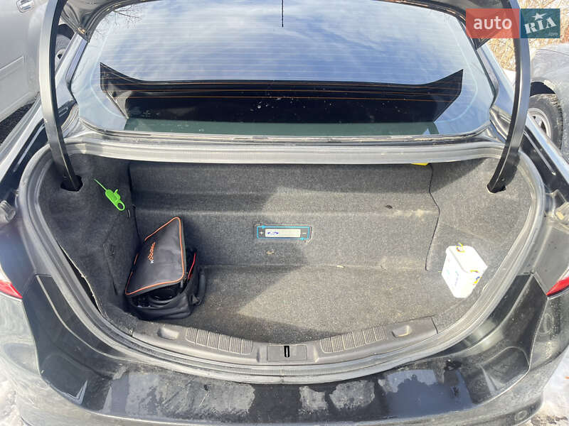 Седан Ford Fusion 2015 в Тиврову