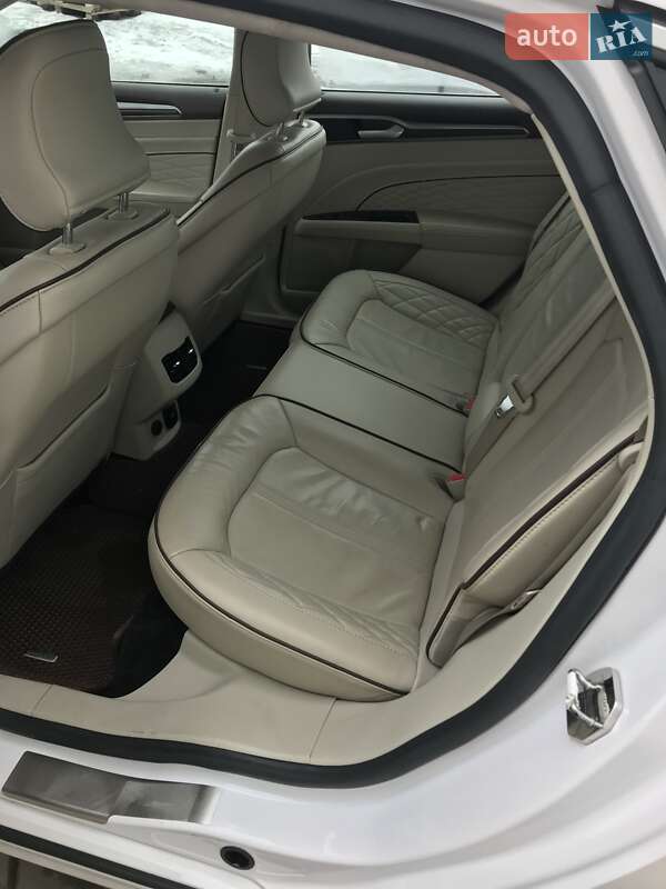 Седан Ford Fusion 2016 в Киеве