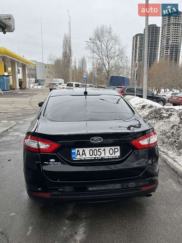 Седан Ford Fusion 2016 в Киеве фото 2 Седан Ford Fusion 2016 в Киеве