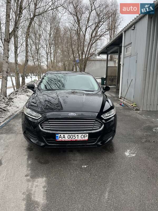 Седан Ford Fusion 2016 в Киеве фото Седан Ford Fusion 2016 в Киеве