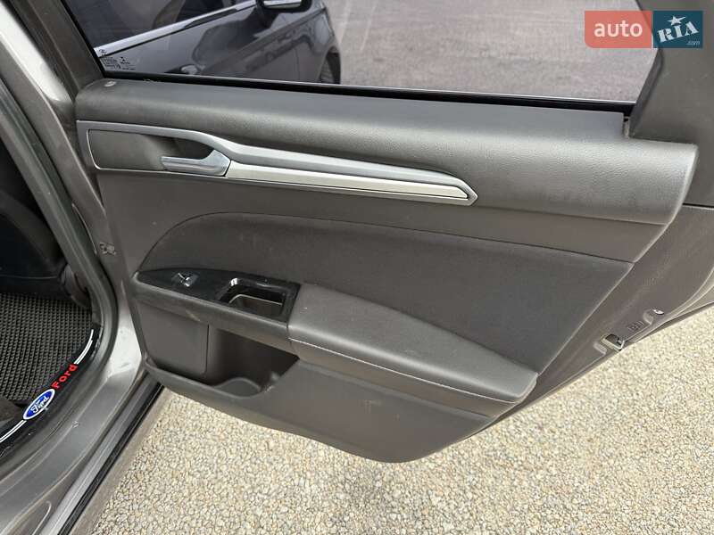 Седан Ford Fusion 2014 в Кропивницькому