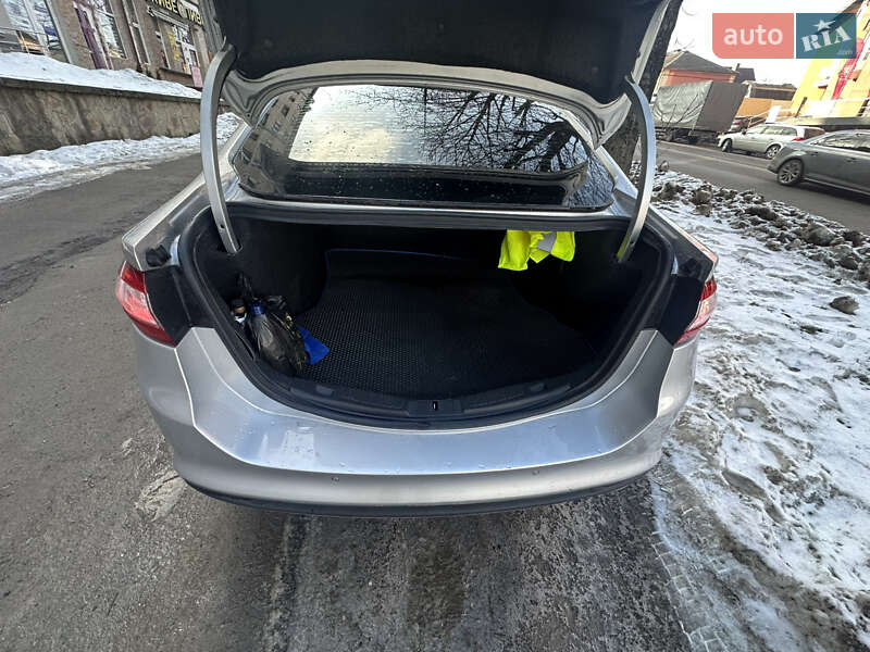 Седан Ford Fusion 2016 в Тернополе