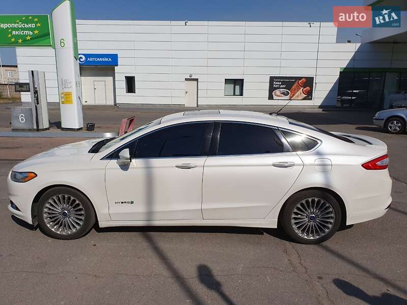 Седан Ford Fusion 2014 в Івано-Франківську
