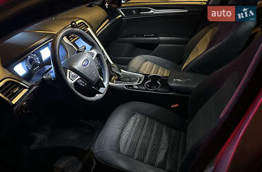 Седан Ford Fusion 2015 в Измаиле