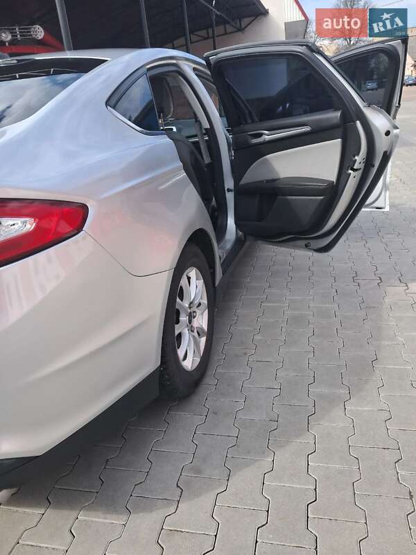 Седан Ford Fusion 2014 в Тернополе