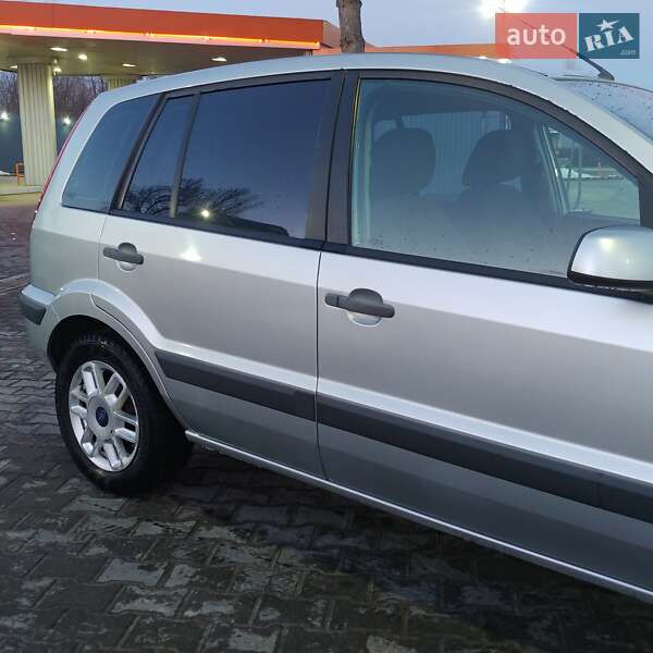 Хэтчбек Ford Fusion 2008 в Каменском фото 17 Хэтчбек Ford Fusion 2008 в Каменском