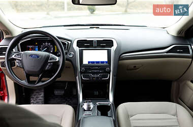 Седан Ford Fusion 2020 в Стрые
