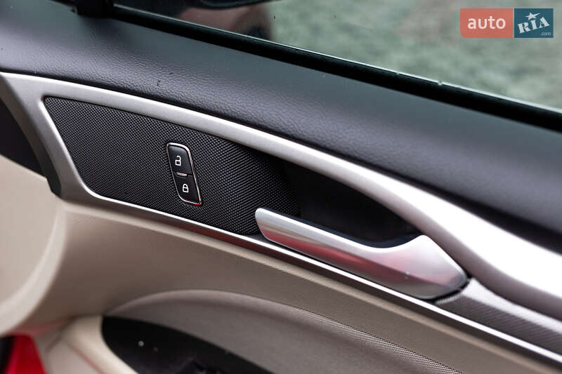 Седан Ford Fusion 2020 в Стрые
