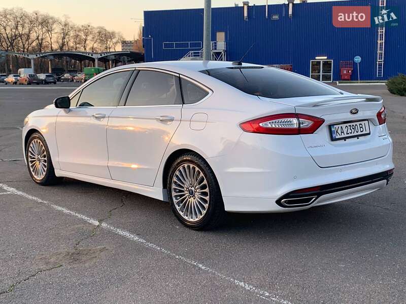Седан Ford Fusion 2015 в Николаеве