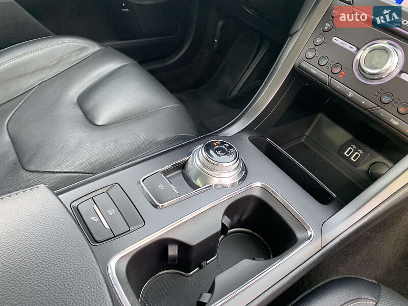 Седан Ford Fusion 2019 в Киеве