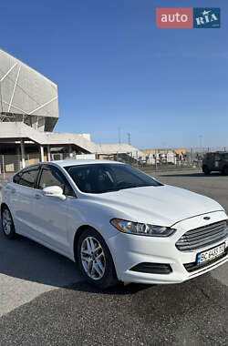 Седан Ford Fusion 2015 в Львові