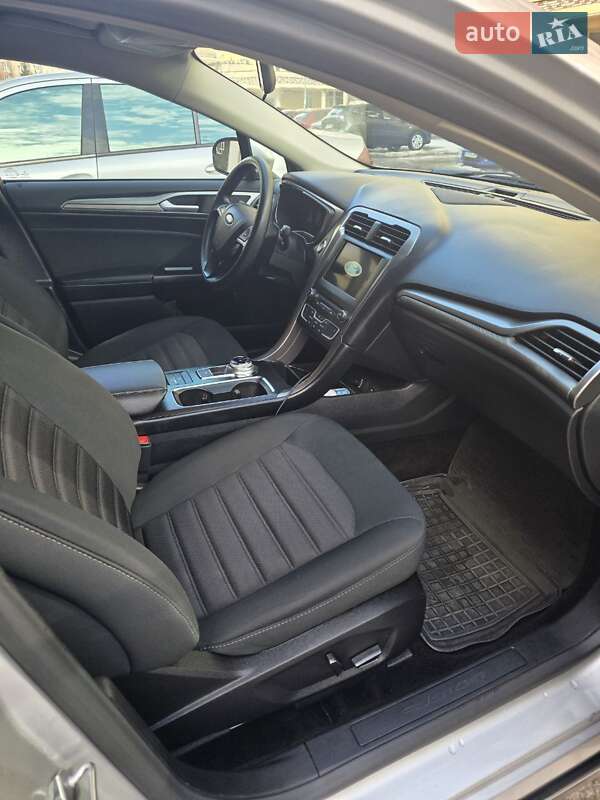 Седан Ford Fusion 2017 в Києві