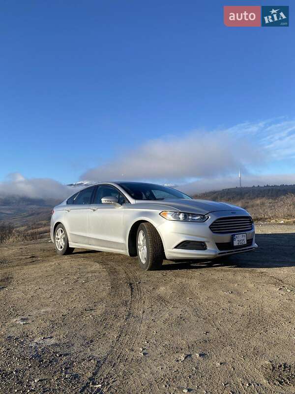 Седан Ford Fusion 2015 в Ободовке