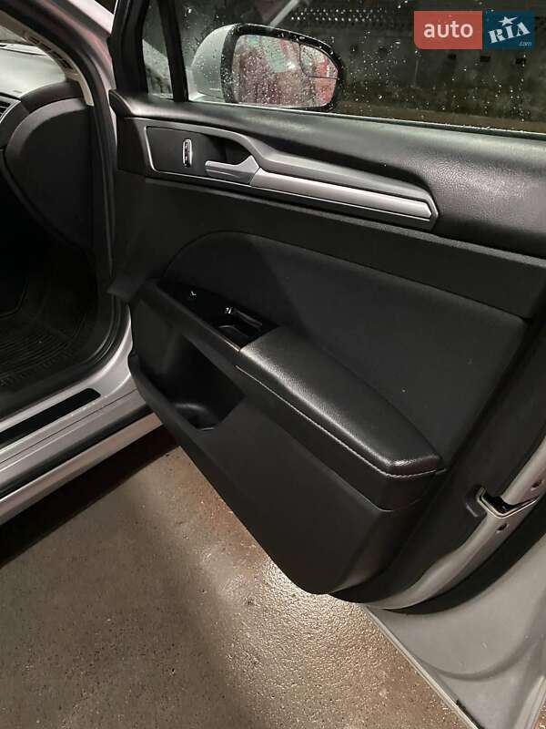 Седан Ford Fusion 2015 в Ободовке