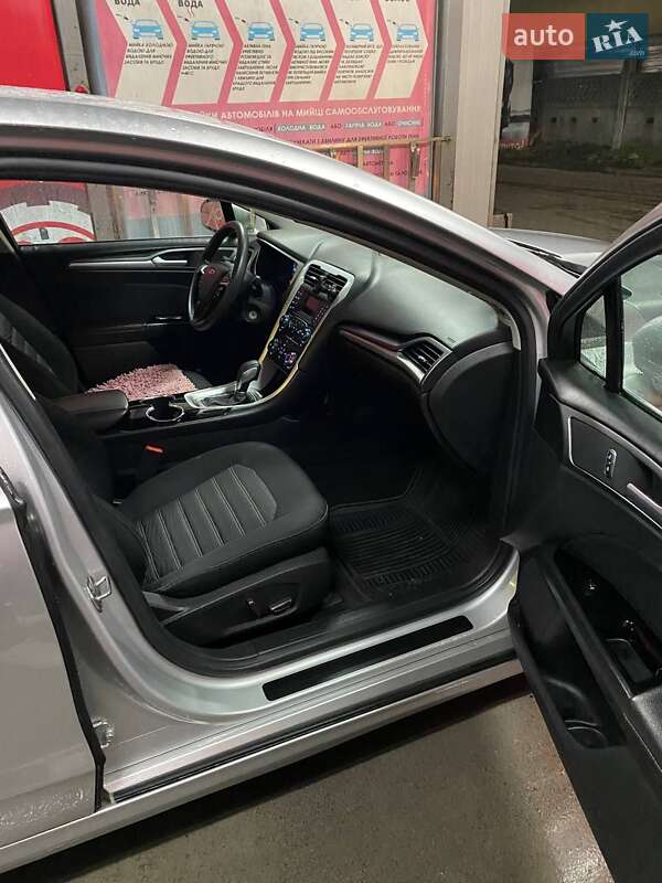 Седан Ford Fusion 2015 в Ободовке