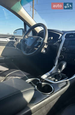 Седан Ford Fusion 2015 в Дрогобыче