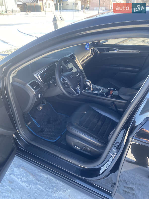 Седан Ford Fusion 2014 в Овруче