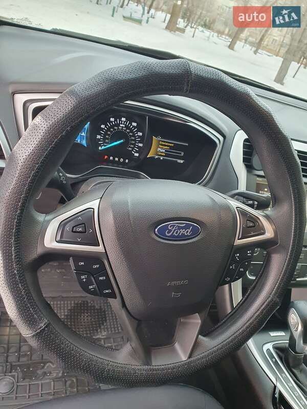 Седан Ford Fusion 2015 в Харькове
