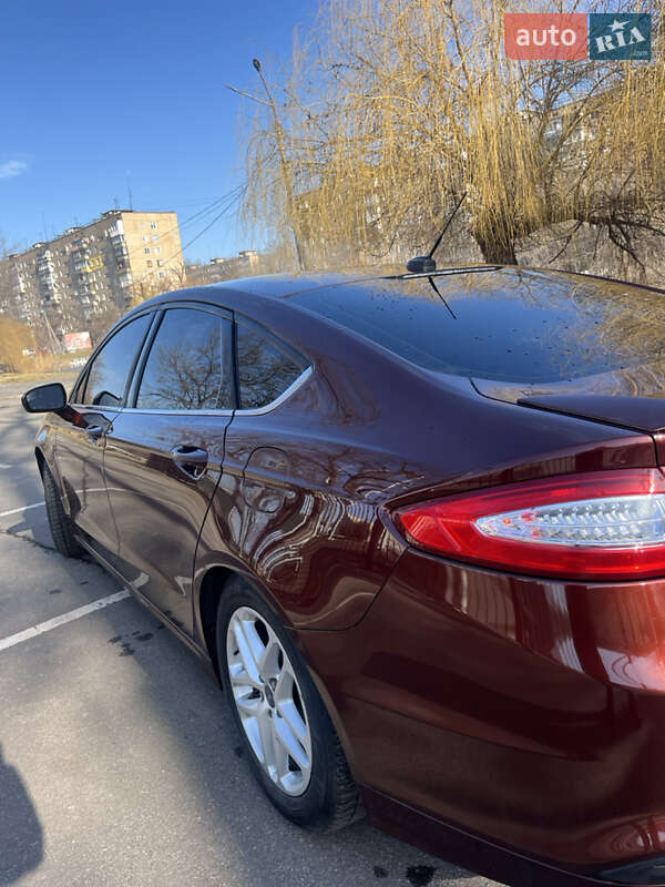 Седан Ford Fusion 2015 в Дніпрі
