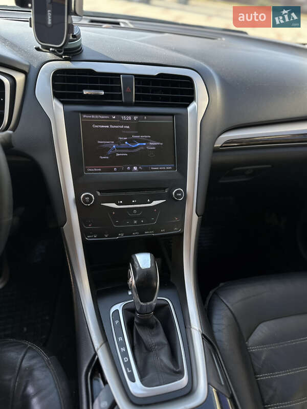 Седан Ford Fusion 2012 в Измаиле