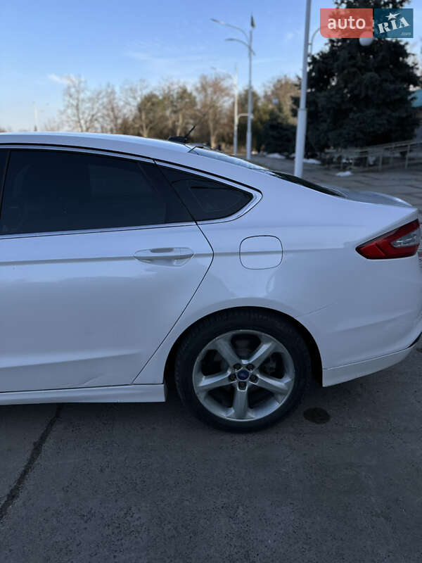 Седан Ford Fusion 2012 в Измаиле