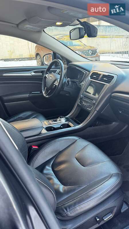 Седан Ford Fusion 2017 в Сумах