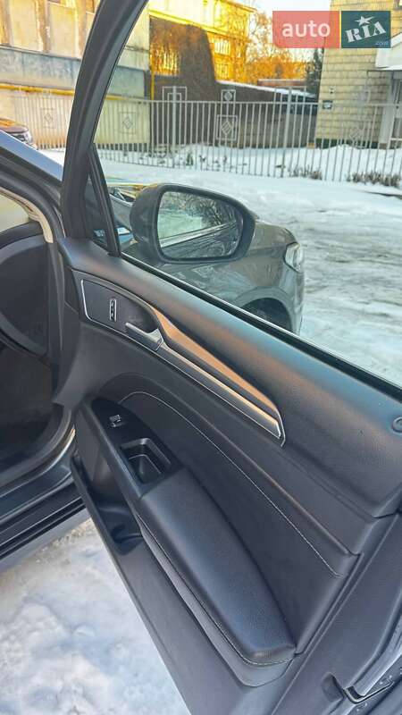 Седан Ford Fusion 2017 в Сумах
