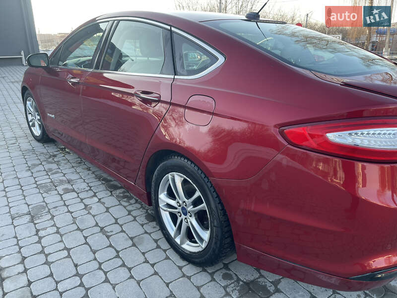 Седан Ford Fusion 2014 в Тернополе