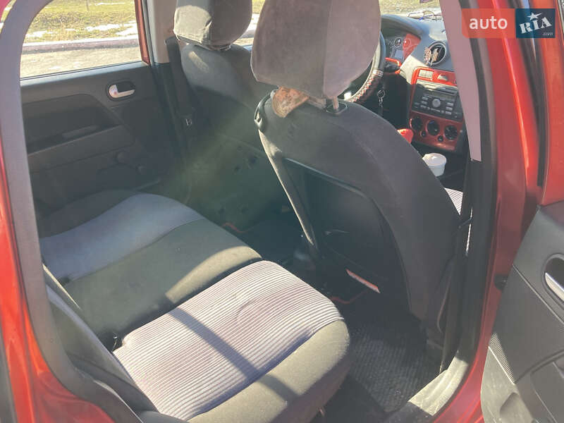 Хэтчбек Ford Fusion 2007 в Новоархангельске