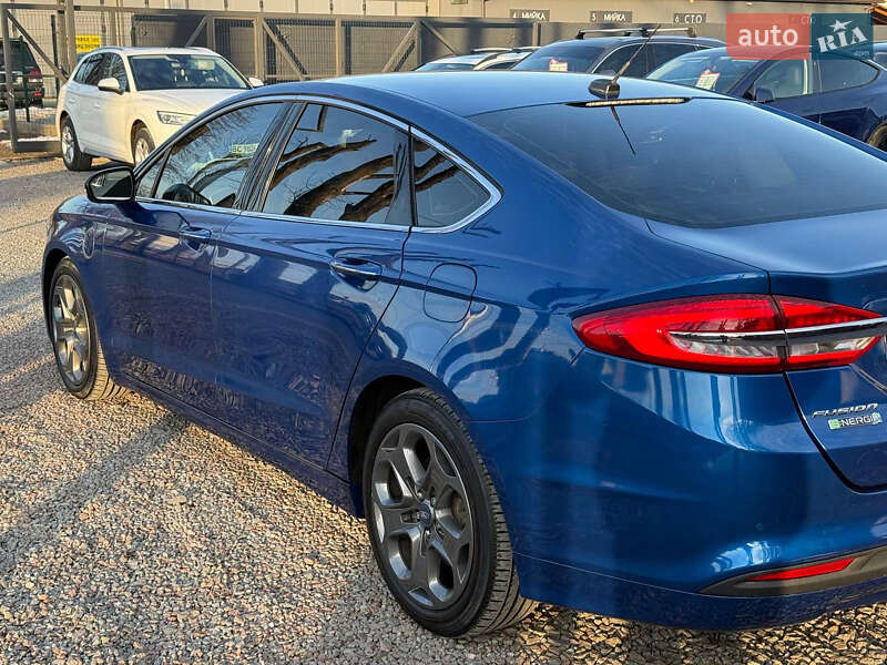 Седан Ford Fusion 2016 в Стрые