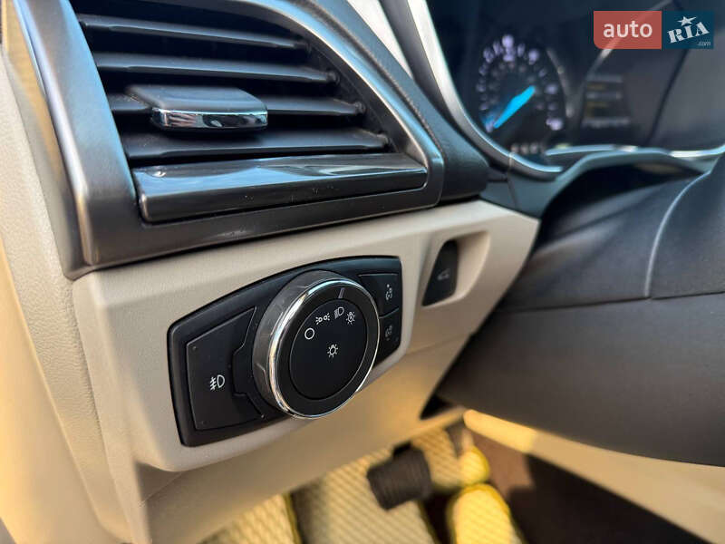 Седан Ford Fusion 2016 в Стрые