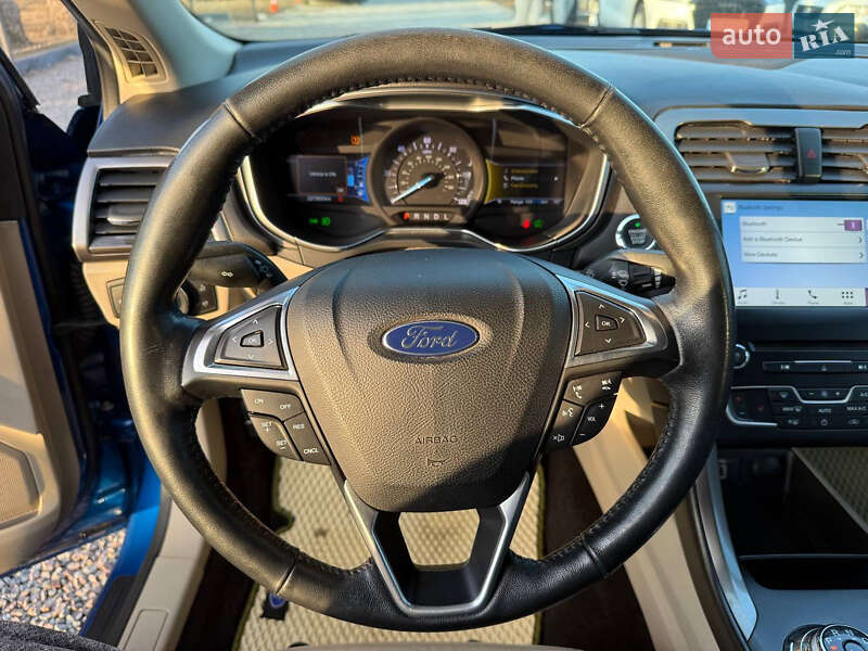 Седан Ford Fusion 2016 в Стрые