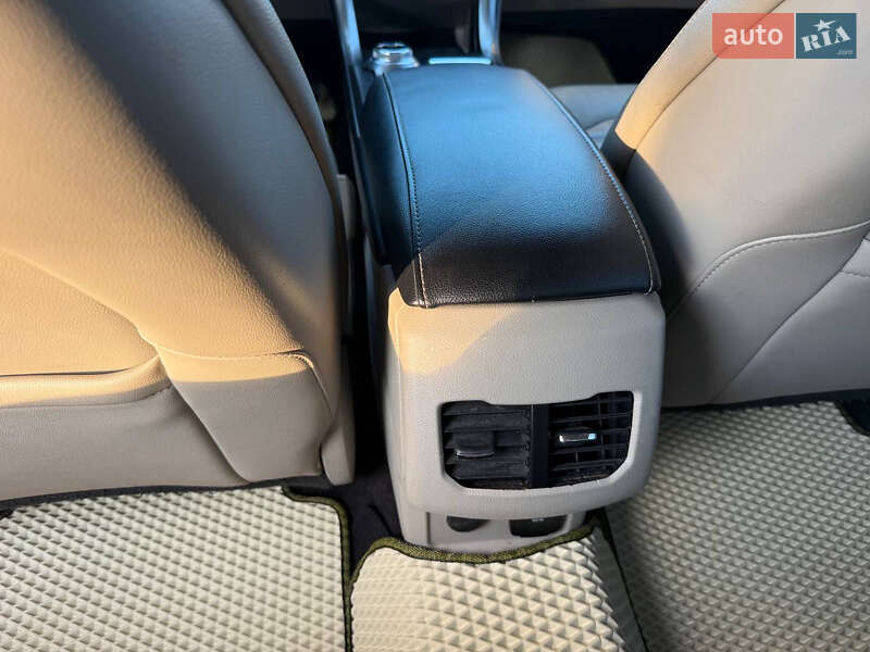 Седан Ford Fusion 2016 в Стрые