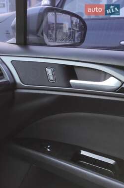 Седан Ford Fusion 2012 в Ужгороде