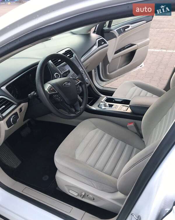 Седан Ford Fusion 2016 в Києві