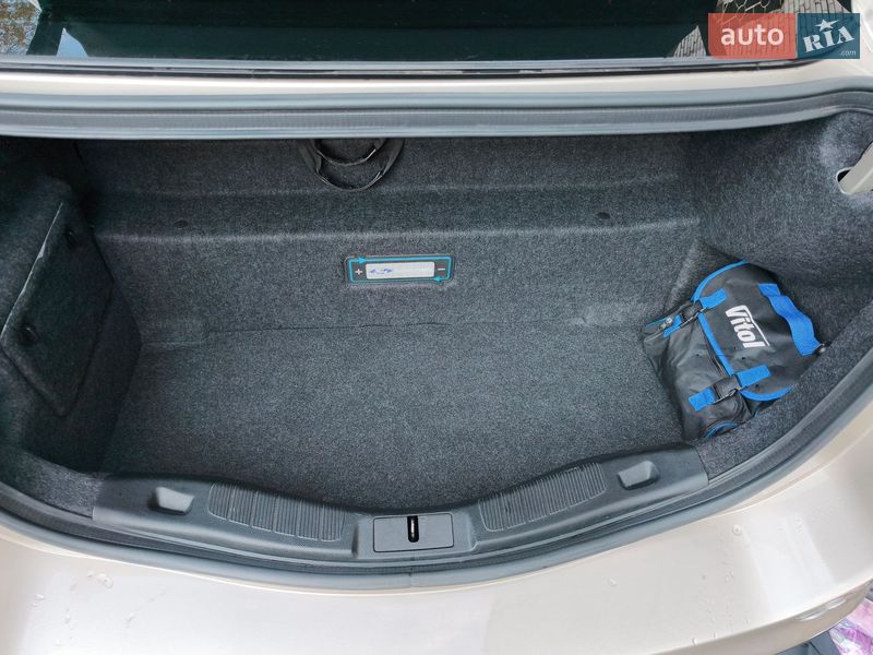 Седан Ford Fusion 2016 в Дніпрі