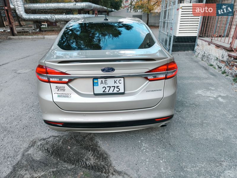 Седан Ford Fusion 2016 в Дніпрі