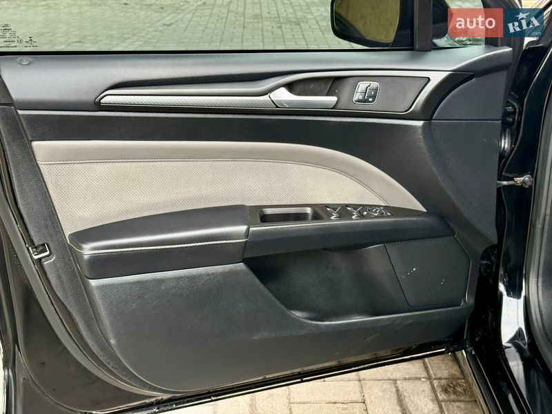 Седан Ford Fusion 2016 в Дніпрі