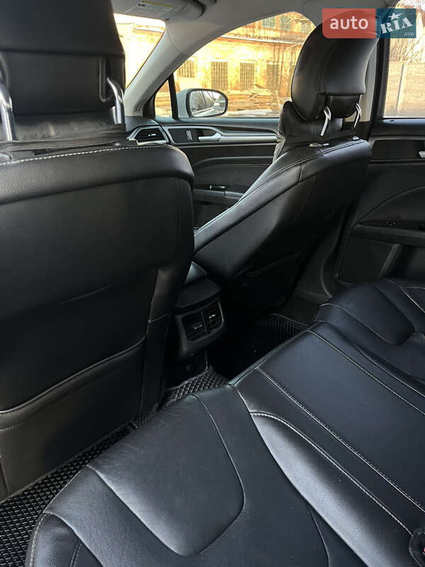 Седан Ford Fusion 2013 в Вінниці