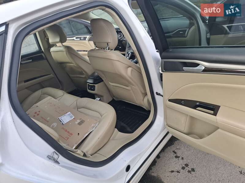 Седан Ford Fusion 2015 в Виннице