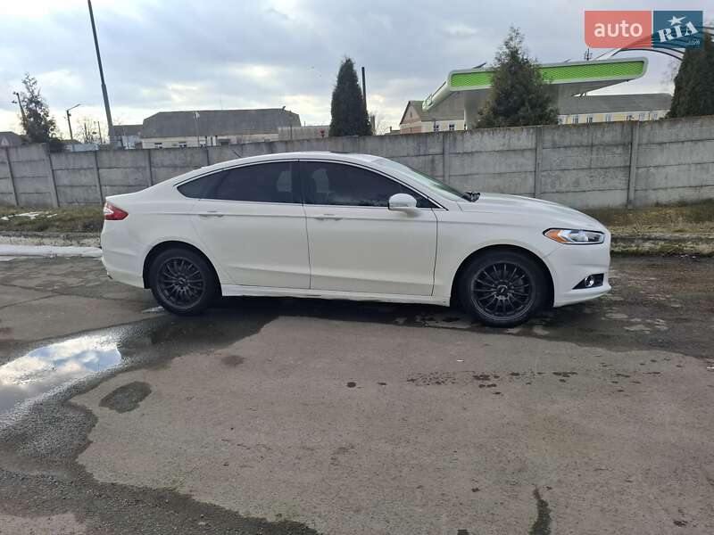 Седан Ford Fusion 2015 в Виннице