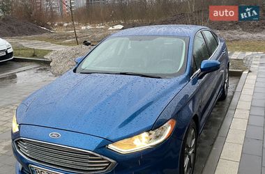 Седан Ford Fusion 2017 в Львове