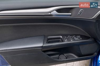Седан Ford Fusion 2017 в Львове