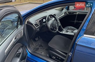 Седан Ford Fusion 2017 в Львове