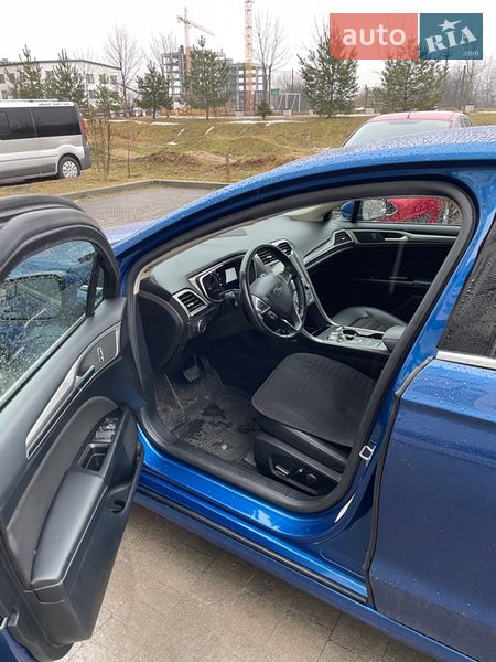 Седан Ford Fusion 2017 в Львове