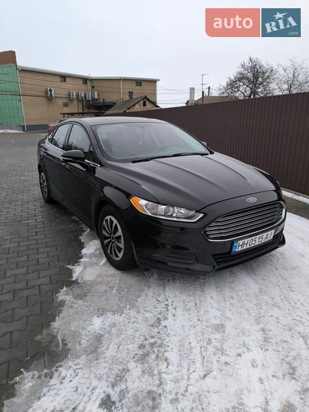 Седан Ford Fusion 2015 в Одесі