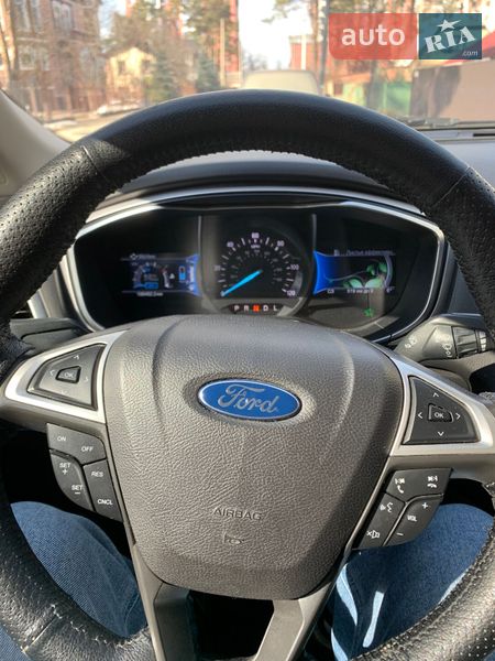 Седан Ford Fusion 2015 в Киеве
