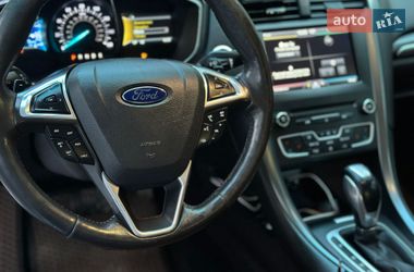 Седан Ford Fusion 2015 в Ровно